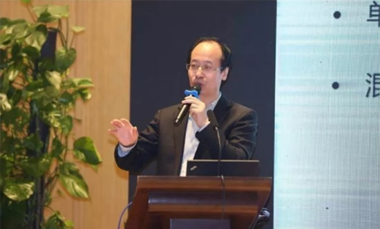 派尔特 “妙喙”新一代腔镜血管吻合器发布会